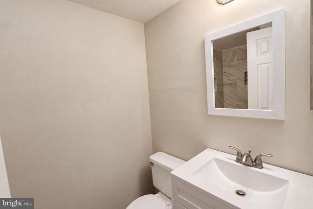 1412 BAYSHIRE LN, Herndon, VA 20170