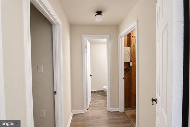1412 BAYSHIRE LN, Herndon, VA 20170