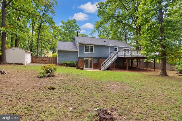 1412 BAYSHIRE LN, Herndon, VA 20170