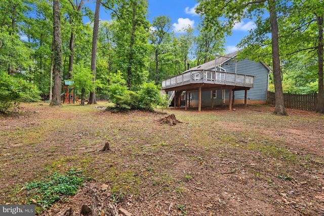 1412 BAYSHIRE LN, Herndon, VA 20170