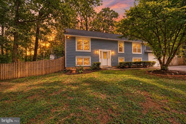 1412 BAYSHIRE LN, Herndon, VA 20170