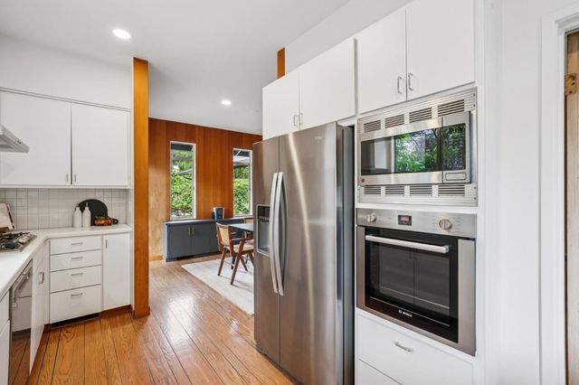 25845 Springhill Drive, Los Altos Hills, CA 94022