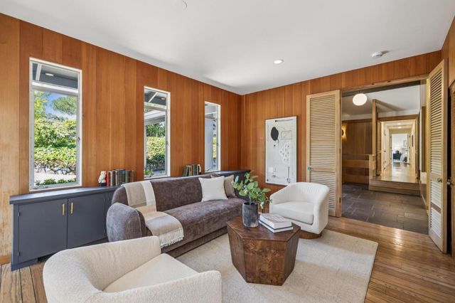 25845 Springhill Drive, Los Altos Hills, CA 94022