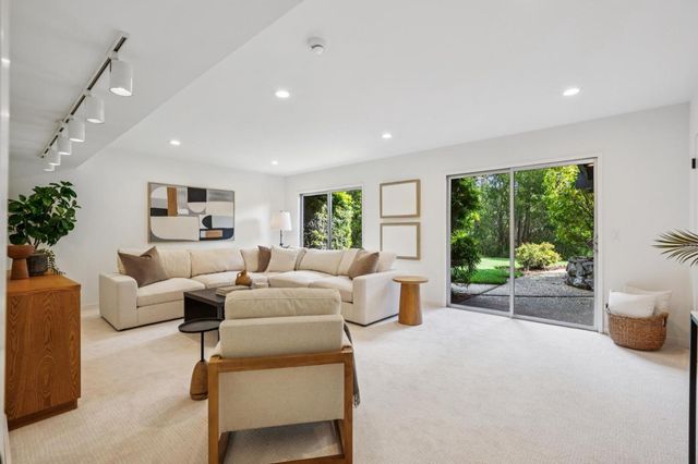 25845 Springhill Drive, Los Altos Hills, CA 94022