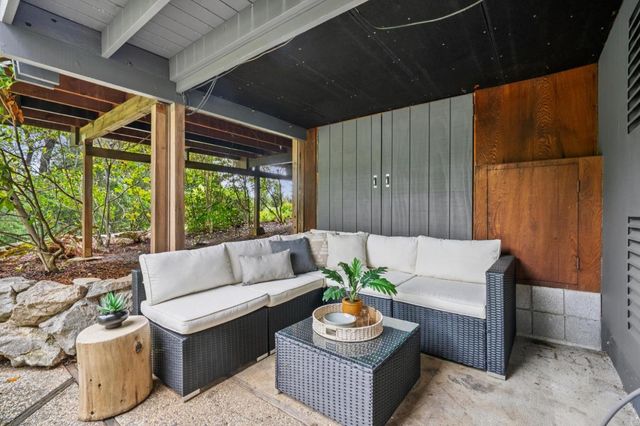 25845 Springhill Drive, Los Altos Hills, CA 94022