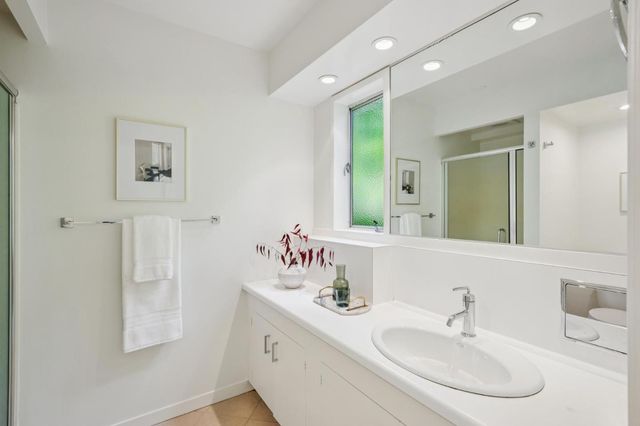 25845 Springhill Drive, Los Altos Hills, CA 94022