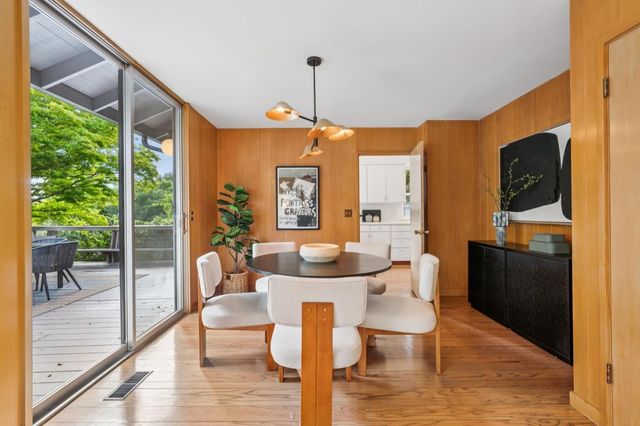 25845 Springhill Drive, Los Altos Hills, CA 94022