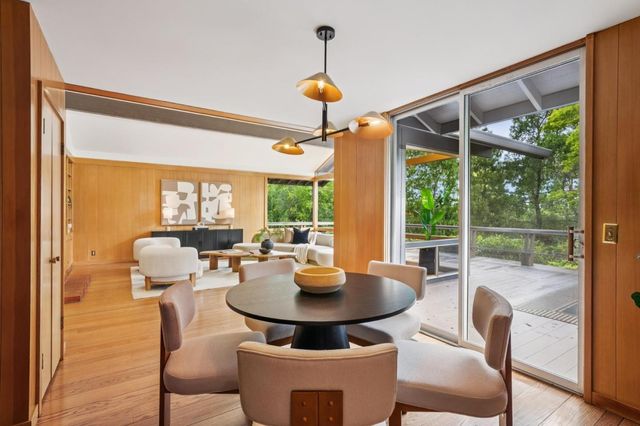 25845 Springhill Drive, Los Altos Hills, CA 94022