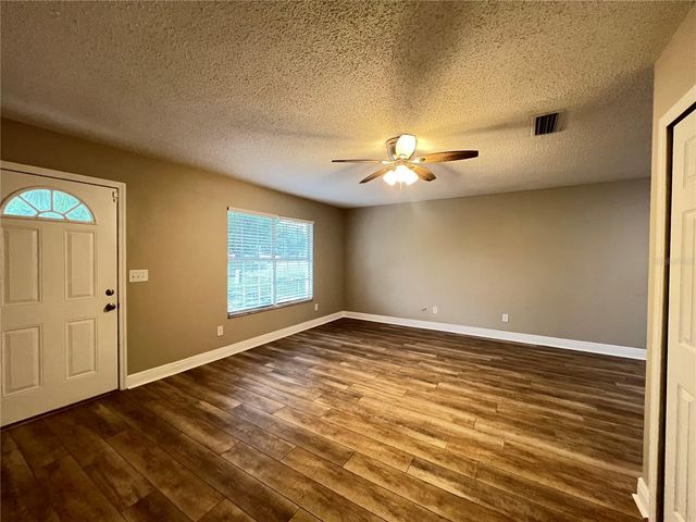 9315 PINE LANE, Ocala, FL 34472