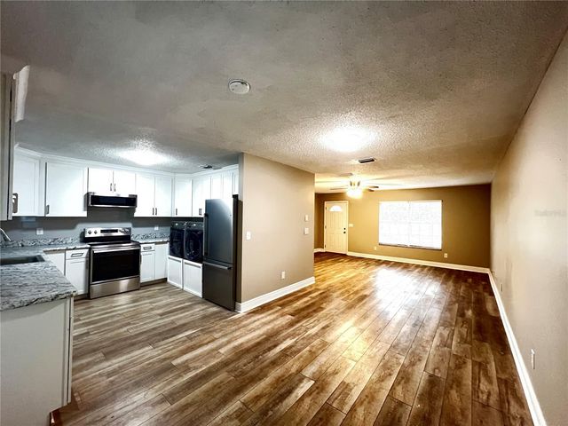 9315 PINE LANE, Ocala, FL 34472