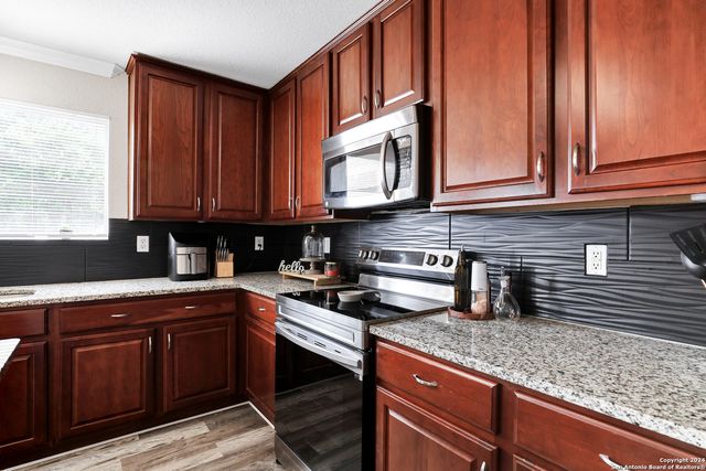 11006 FUNNY CIDE, San Antonio, TX 78245