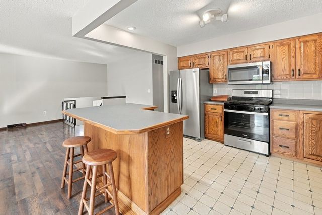 3330 Fairview Drive, Bettendorf, IA 52722