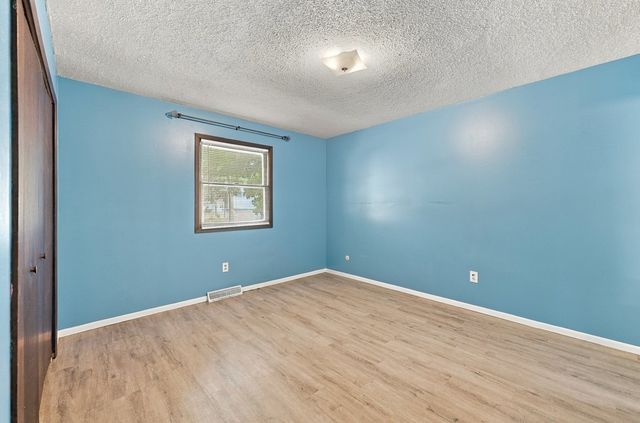 3330 Fairview Drive, Bettendorf, IA 52722