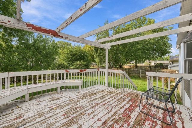 3330 Fairview Drive, Bettendorf, IA 52722