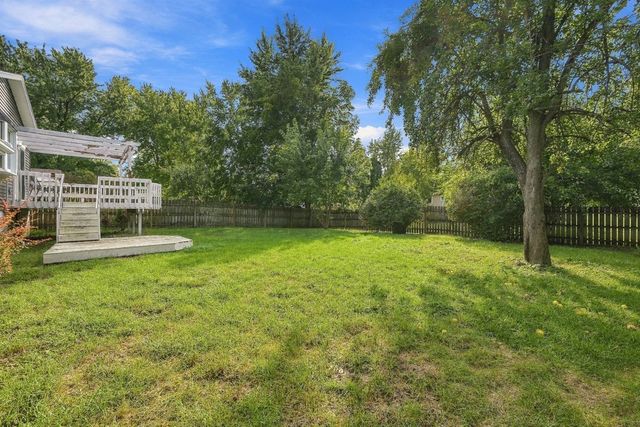 3330 Fairview Drive, Bettendorf, IA 52722