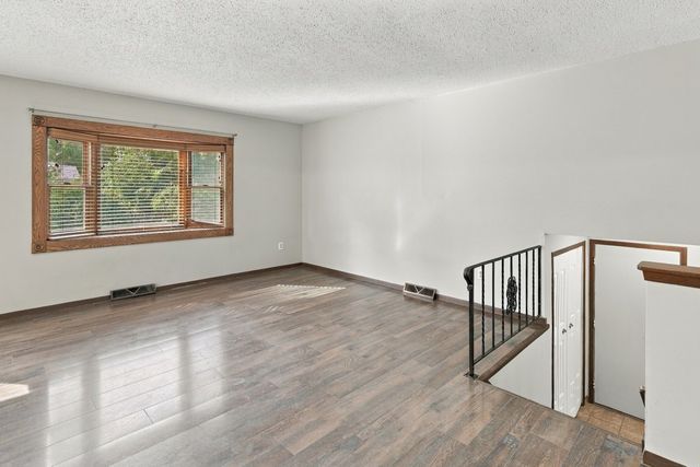 3330 Fairview Drive, Bettendorf, IA 52722