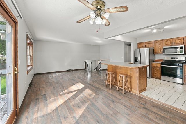 3330 Fairview Drive, Bettendorf, IA 52722