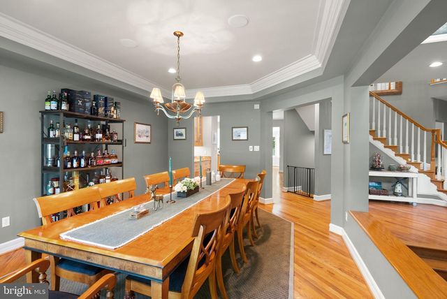 7016 WINTERBERRY LN, Bethesda, MD 20817