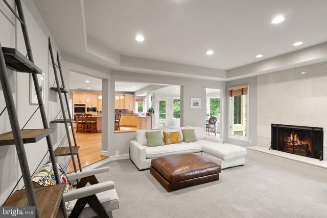 7016 WINTERBERRY LN, Bethesda, MD 20817