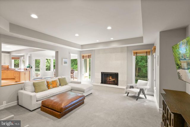 7016 WINTERBERRY LN, Bethesda, MD 20817