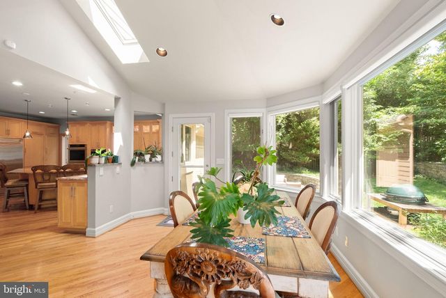 7016 WINTERBERRY LN, Bethesda, MD 20817