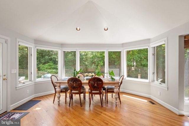 7016 WINTERBERRY LN, Bethesda, MD 20817