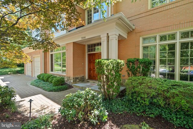 7016 WINTERBERRY LN, Bethesda, MD 20817