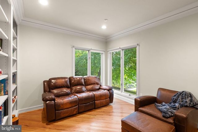 7016 WINTERBERRY LN, Bethesda, MD 20817