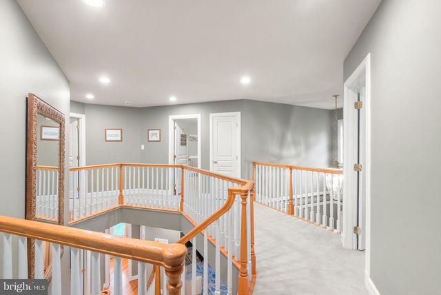 7016 WINTERBERRY LN, Bethesda, MD 20817