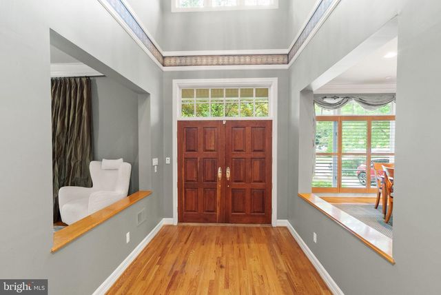 7016 WINTERBERRY LN, Bethesda, MD 20817