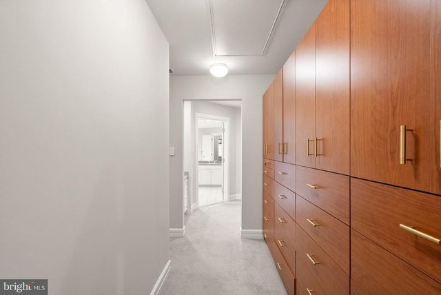 7016 WINTERBERRY LN, Bethesda, MD 20817