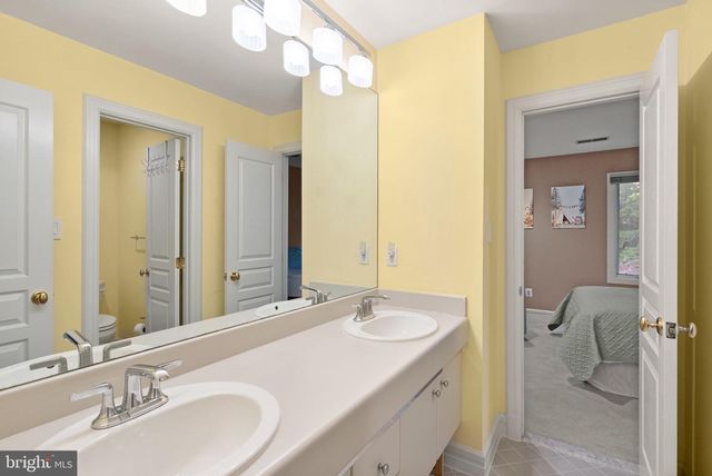 7016 WINTERBERRY LN, Bethesda, MD 20817