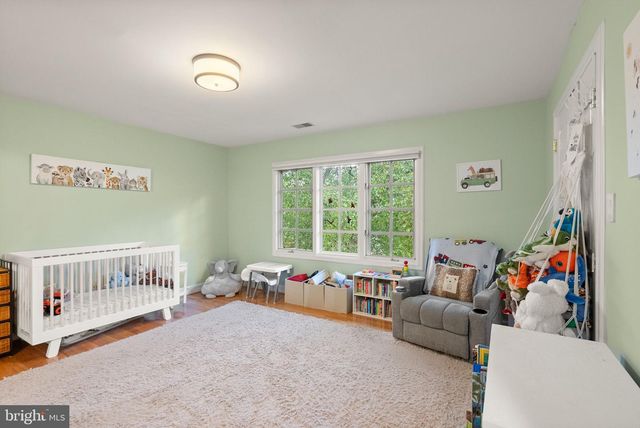 7016 WINTERBERRY LN, Bethesda, MD 20817