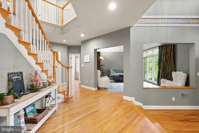 7016 WINTERBERRY LN, Bethesda, MD 20817