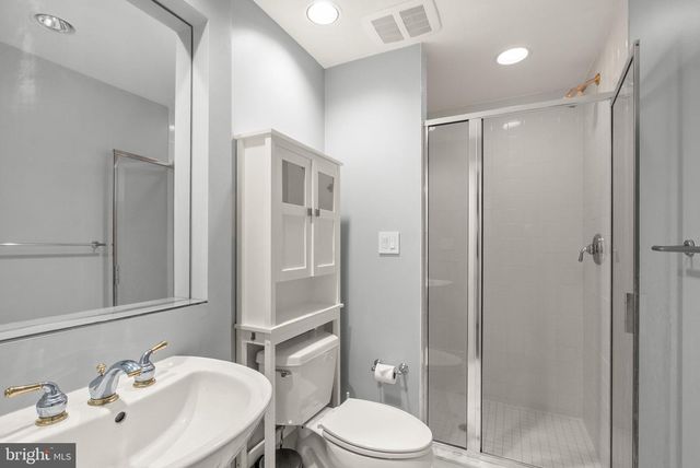 7016 WINTERBERRY LN, Bethesda, MD 20817