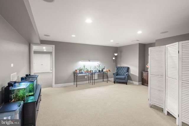 7016 WINTERBERRY LN, Bethesda, MD 20817