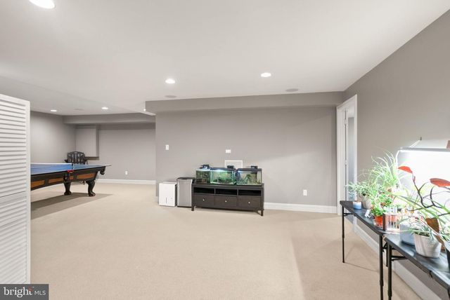 7016 WINTERBERRY LN, Bethesda, MD 20817