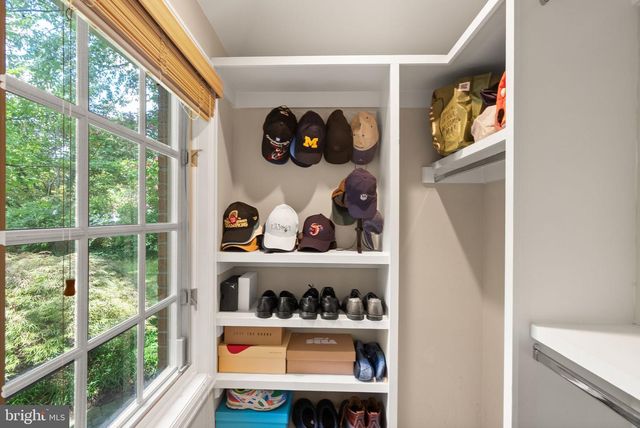 7016 WINTERBERRY LN, Bethesda, MD 20817