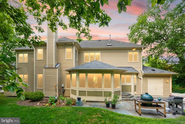 7016 WINTERBERRY LN, Bethesda, MD 20817