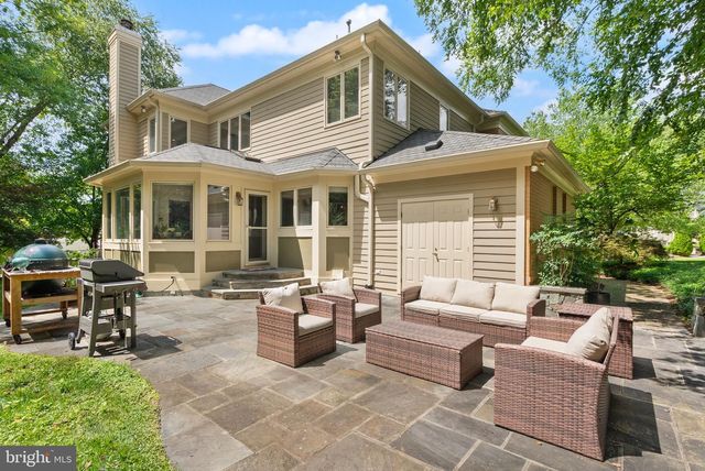 7016 WINTERBERRY LN, Bethesda, MD 20817