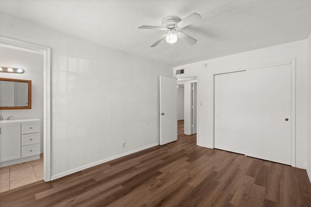 244 AVALON Place NW, Albuquerque, NM 87105