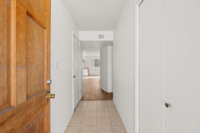 244 AVALON Place NW, Albuquerque, NM 87105