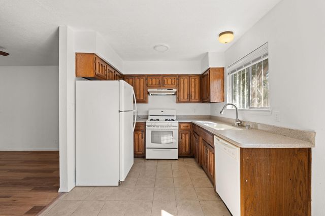244 AVALON Place NW, Albuquerque, NM 87105