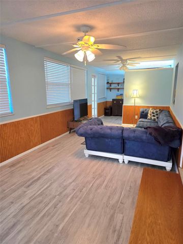 1158 8th St, Okeechobee, FL 34974