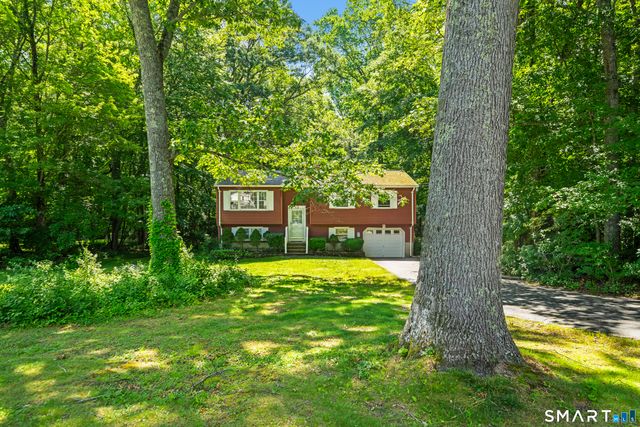 45 Partridge Hollow Road, Ledyard, CT 06335