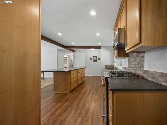 10290 Se EASTMONT Dr, Damascus, OR 97089