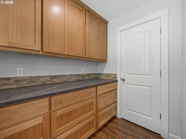 10290 Se EASTMONT Dr, Damascus, OR 97089