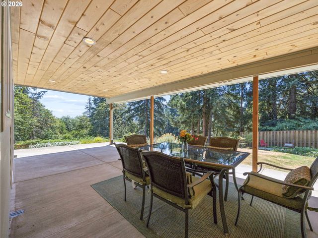 10290 Se EASTMONT Dr, Damascus, OR 97089