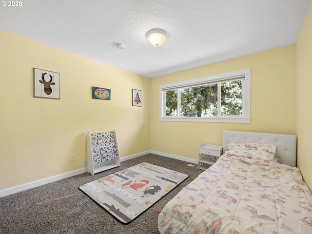 10290 Se EASTMONT Dr, Damascus, OR 97089