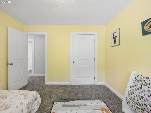 10290 Se EASTMONT Dr, Damascus, OR 97089